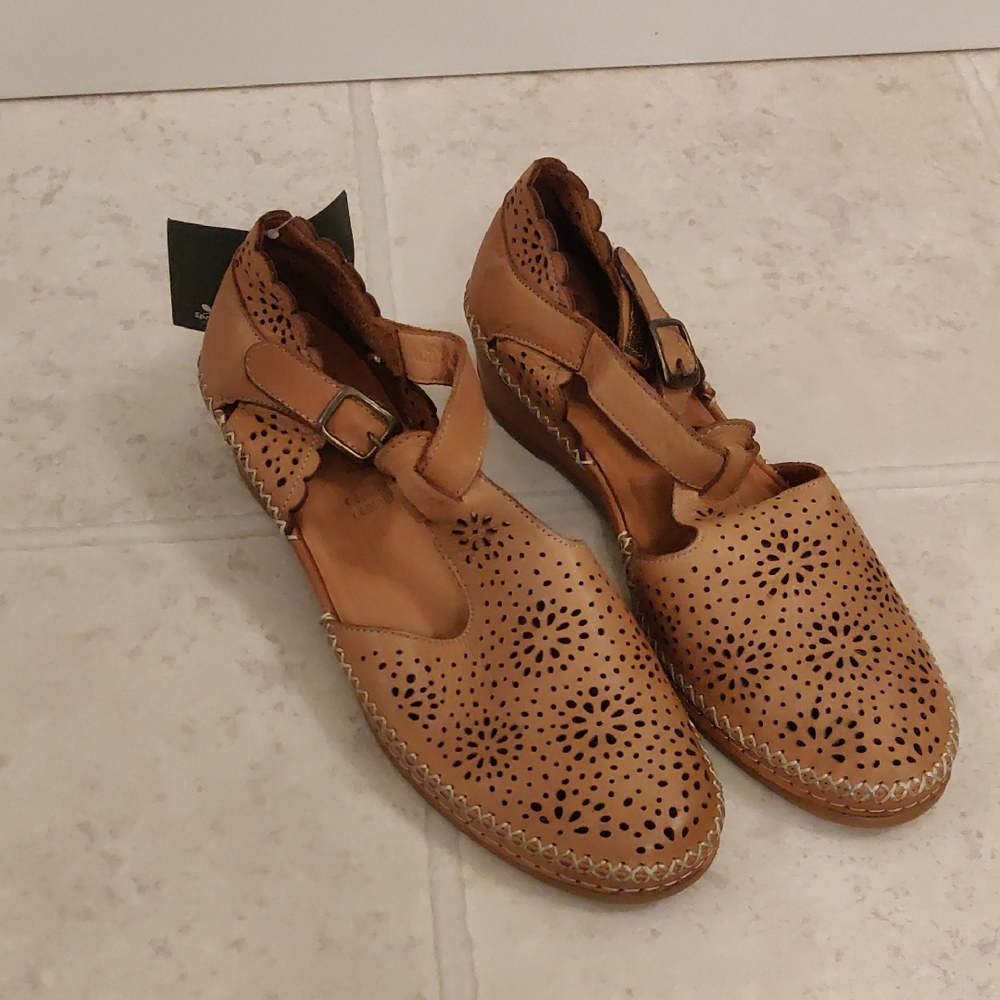 New! Spring Step Airy Wedge Brown Leather T Strap Shoes Size 41